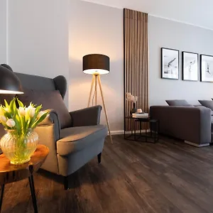 Tanic Deluxe Garden Industrial Fair Apartment Düsseldorf