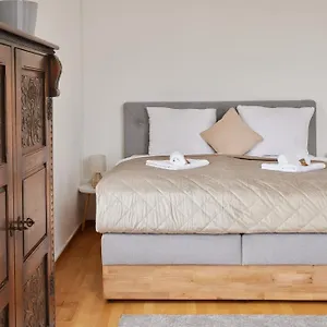 Idee Living: Design-apartment- Netflix - 6 Pers Apartment City Airport Mannheim