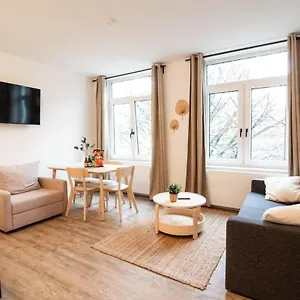 - Cosy For 5 Apartment Hamburg